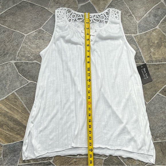 New York Laundry Accordion Pleated Tank Top - Picture 9 of 12